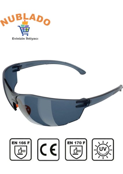 Şık Füme Renkli Çok Yönlü Gözlük Tasarımı