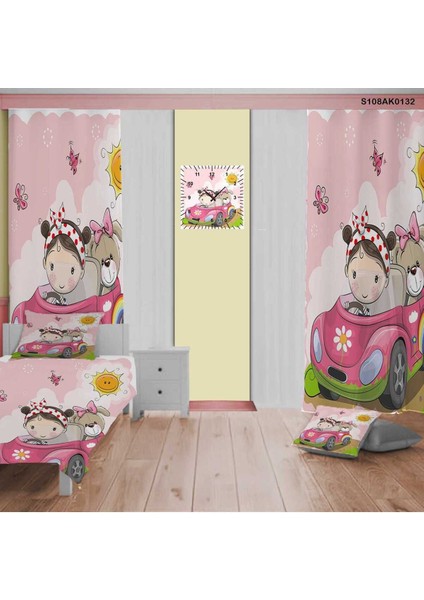 Pembe Kız ve Ayı Temalı Çocuk Odası Seti: Perde, Yatak Örtüsü, Duvar Saati, Yastık, Kılıf