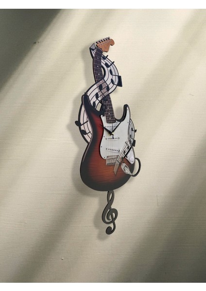Beyaz Elektro Gitar Temalı Sarkaçlı Duvar Saati, Şık ve Dekoratif Tasarım