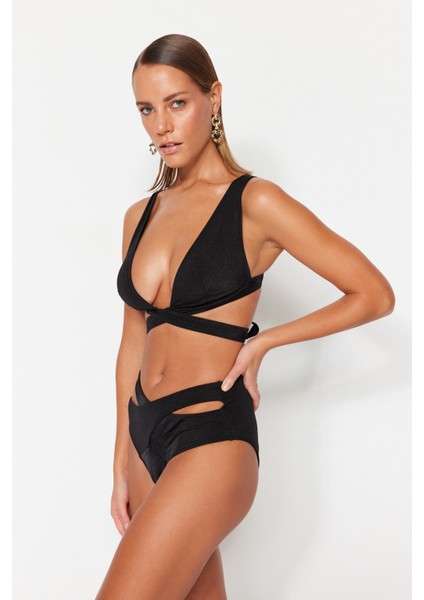 Shopeonly Siyah Üçgen Pencereli Yüksek Bel Toparlayıcı Bikini Takımı modelleri