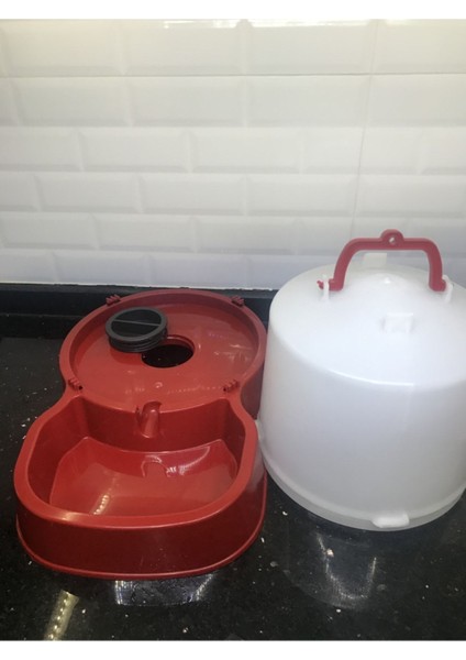 Büyük Boy Su Kabı, Köpek ve Kedi Için, 8 Litre, Dayanıklı ve Pratik Kullanım