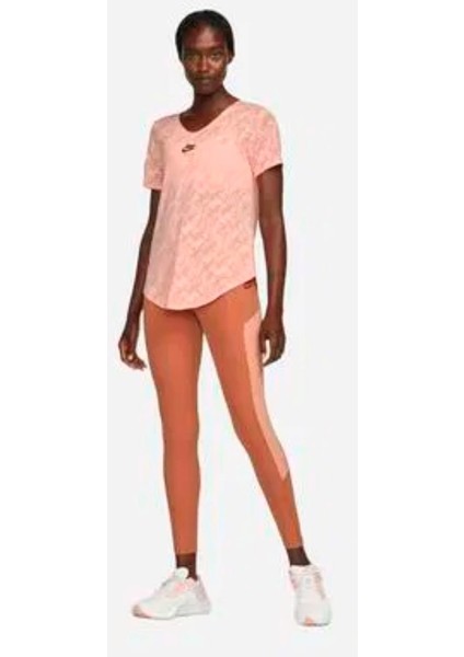 Air Dri-Fit Running V-Neck Short-Sleeve Kadın Tişört fırsatları