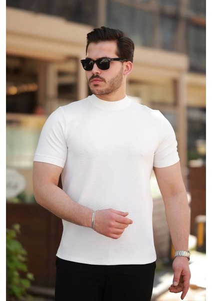 Erkek Ince Çizgi Dokulu Kısa Kollu T-Shirt