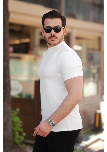 Erkek Ince Çizgi Dokulu Kısa Kollu T-Shirt fiyatları