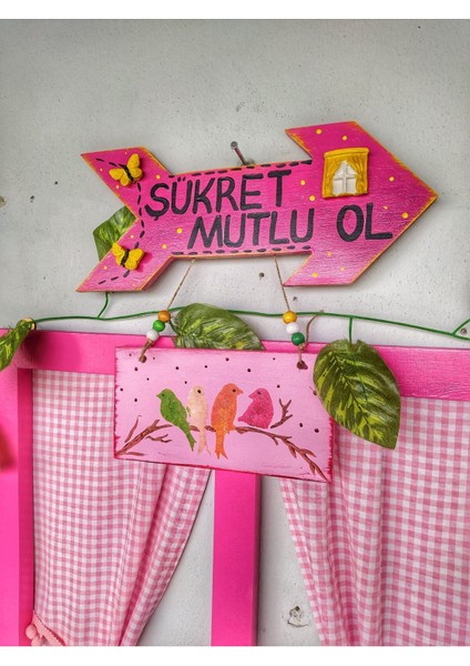 Pembe Balkon Dekoru, Ahşap Pencere, Fener Seti, Ok ve Kuşlu Duvar Süsü modelleri