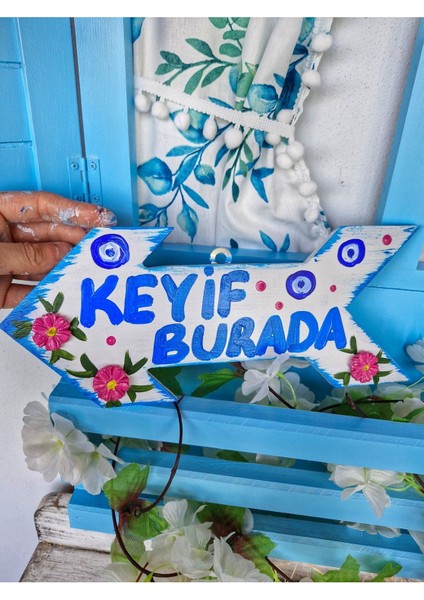 Açık Mavi Ahşap Pencere ve Ok Seti, Bahçe ve Balkon Dekoru Için Güzel Seçenek modelleri