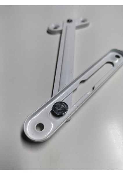 Beyaz Metal Banyo ve Pencere Makası, Dayanıklı ve Pratik Kullanım Sağlar.