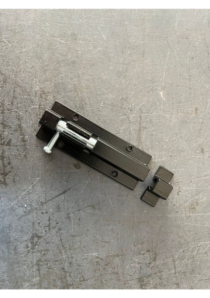 Siyah Fişek Sürgüsü, Şık ve Zarif Tasarım, Kaliteli Malzeme