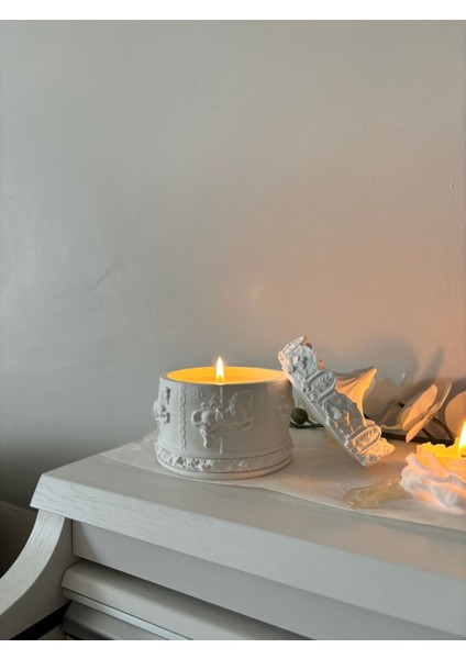 Beyaz Atlı Karınca Kutu ve Mum, Tüp Kibrit Hediyesi, %100 Soya Wax ile