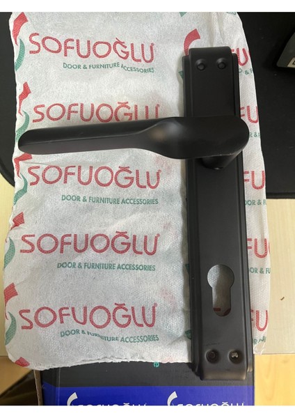 Siyah Mat Paslanmaz Kapı Kolu, Şık ve Dayanıklı Ev Dekoru Için Ideal Seçenek