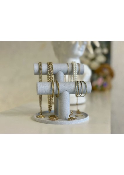 Şık ve Modern Çok Amaçlı Mücevher Sergileme Standı, Beyaz Renkli ve Kullanışlı fırsatları