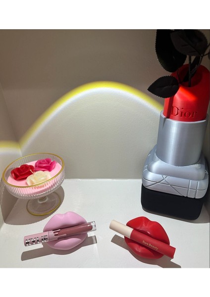 Kırmızı Ruj Tutucu ve Makyaj Düzenleyici, Şık ve Pratik Kullanım İçin İdeal fırsatları