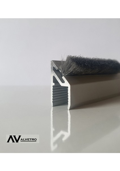 Alüminyum Cam Balkon Fitili 8mm 45° 163-179CM, Dayanıklı ve Şık Çözüm