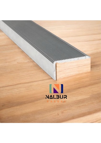 40×20 cm Alüminyum Tırtıklı Merdiven Basamak Profili, Dayanıklı ve Şık Tasarım