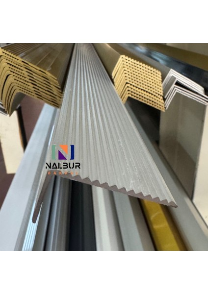 40×20 cm Alüminyum Tırtıklı Merdiven Basamak Profili, Dayanıklı ve Şık Tasarım fiyatları