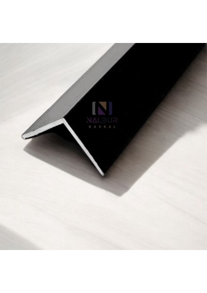 3x3 cm Alüminyum Köşe Profili, 2 M, Siyah, Dayanıklı ve Hafif Yapı