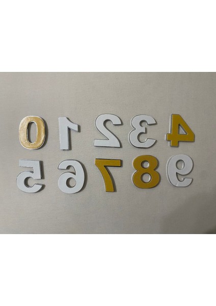 Yapışkanlı Daire Kapı Numarası Krom 4 cm x 5 Cm, No:4, Plastik modelleri