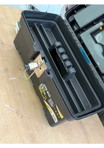 13'' Metal Kilitli Takım Çantası, Dayanıklı ve Güvenli Saklama Çözümü fırsatları