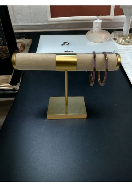 Ince Silindir Takı Standı, Bej Renk, Şık ve Kullanışlı Tasarım fırsatları