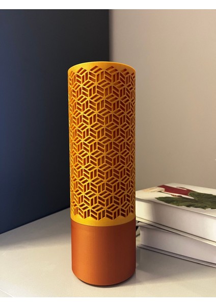 Geometrik Desenli Metal Masa Lambası, Şık ve Modern Dekoratif Aydınlatma fiyatları