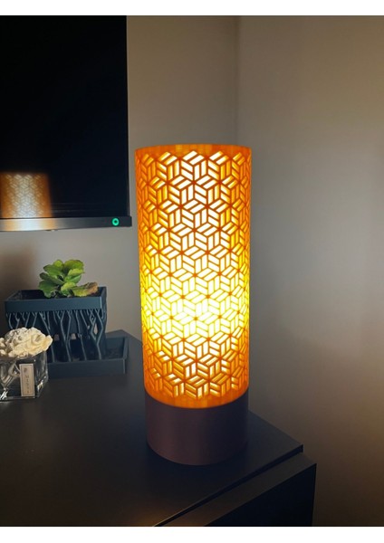 Geometrik Desenli Metal Masa Lambası, Şık ve Modern Dekoratif Aydınlatma modelleri