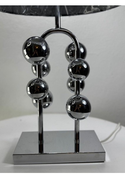 Beyaz Metal Ayaklı Masa Lambası, Şık ve Modern Tasarım, AY.VTL-0044