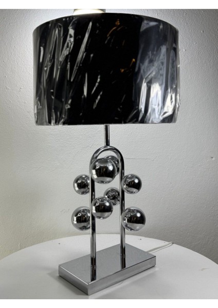 Beyaz Metal Ayaklı Masa Lambası, Şık ve Modern Tasarım, AY.VTL-0044 fiyatları