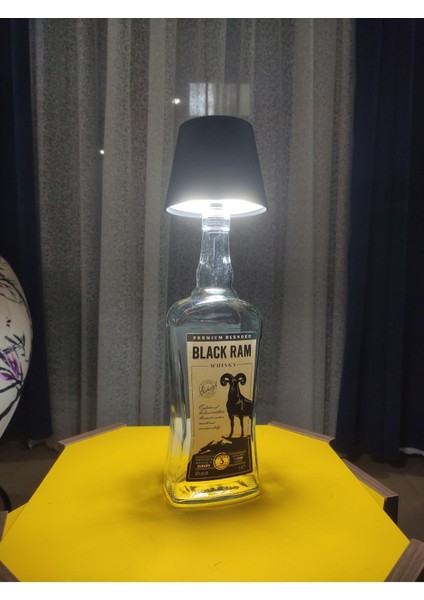 Şık Siyah 3 Kademeli Dokunmatik USB Şarjlı Abajur modelleri