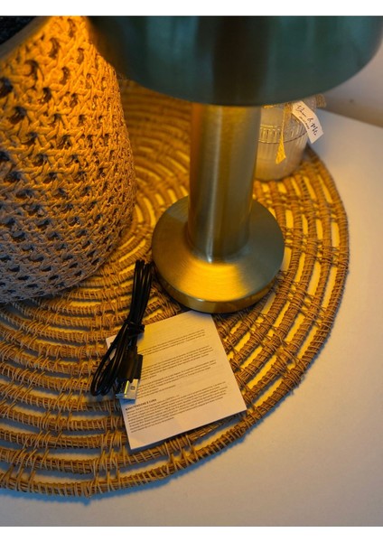 Dokunmatik Masa Lambası, Mantar Tasarım, 3 Renkli Işık, Ayarlanabilir ve Şık. indirimleri