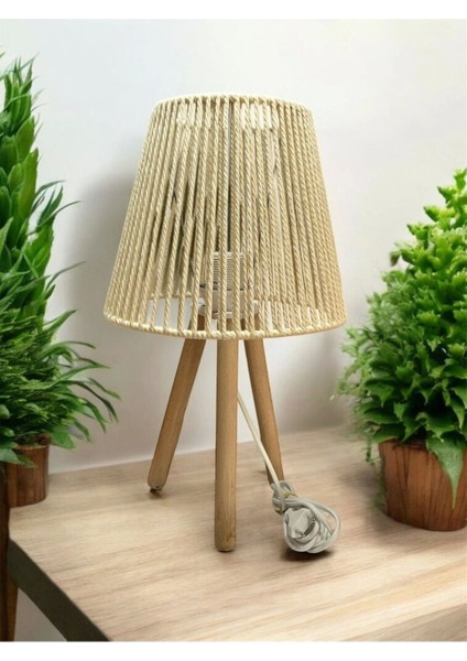 Ahşap Üç Ayak Abajur, 25 Cm, Ekru, Makrome Detaylı, Şık ve Modern Tasarım