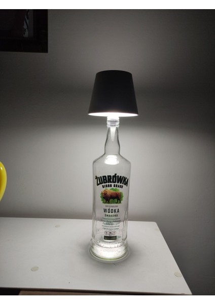 Beyaz 3 Kademe Dokunmatik Şarjlı Abajur Şişe, USB Girişli, Özel Tasarım