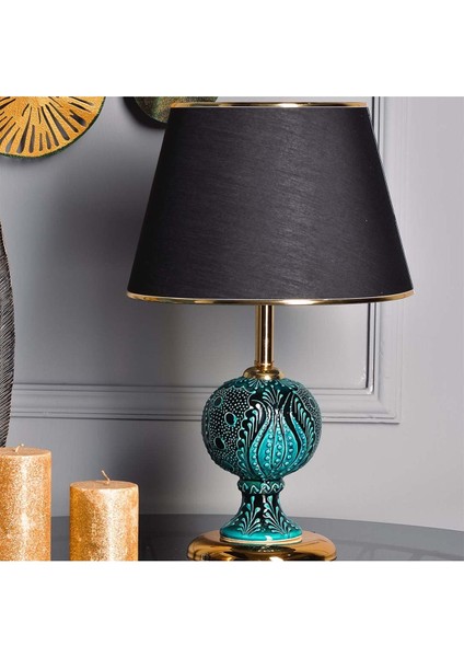 Renkli Çini Detaylı Seramik Abajur, Siyah Şapka, Gold Ayak, Şık ve Işıltılı Tasarım