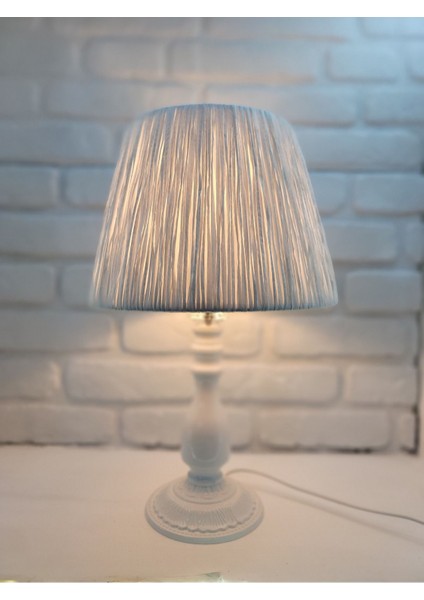 El Yapımı Rustik Beyaz Masa Lambası, Ip ve Kağıt Detaylı Şapkalı Model