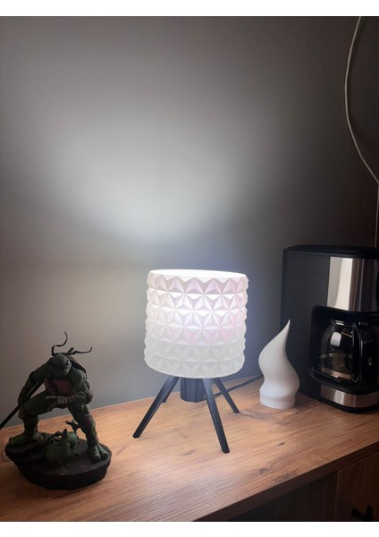 Şık Modern Abajur, Dekoratif Masa Lambası, Yatak Odası, Salon ve Ofis Aydınlatması fırsatları