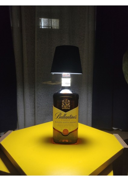 Şık Siyah 3 Kademeli Dokunmatik Abajur, USB Şarjlı ve Taşınabilir