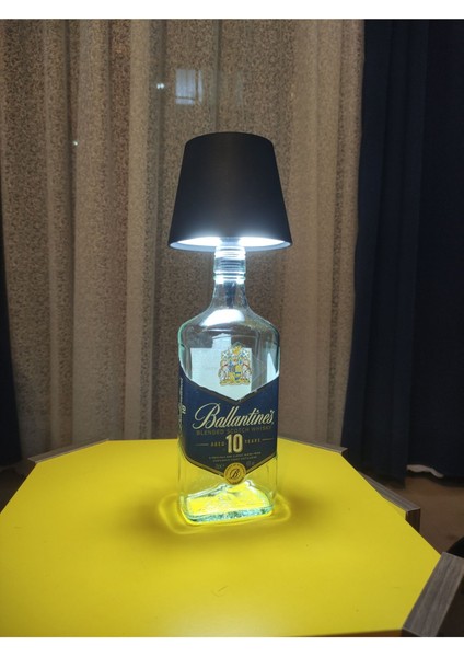 3 Kademe Dokunmatik Abajur, USB Şarjlı, Şık Siyah Tasarım