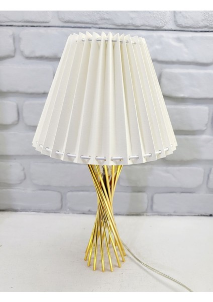 Krem Renkli Kristal Camlı Metal Ayaklı Toplu Abajur, Şık ve Şeffaf Tasarım