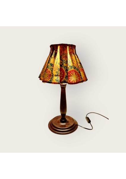 Renkli Ahşap Abajur, Şık ve Doğal Dekorasyon Unsuru modelleri