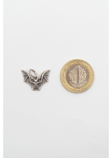 Minimalist Gotik Yarasa Kolye Ucu - Antik Gümüş Kaplama fiyatları