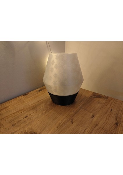 Şeffaf Beyaz Abajur Modeli, Şık ve Modern Dekorasyon Için Ideal Seçim fiyatları