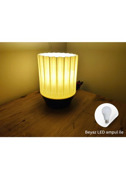 Şık Sarı ve Beyaz Abajur, Modern ve Zarif Ev Aydınlatması