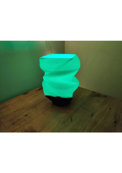 Çok Renkli Lilyum Model Modern Abajur, Şık ve Hafif Aydınlatma Tercihi modelleri