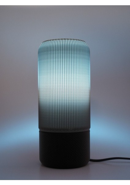 Özel Tasarım Altın Renk Abajur ile Şıklık ve Işık Güzelliği