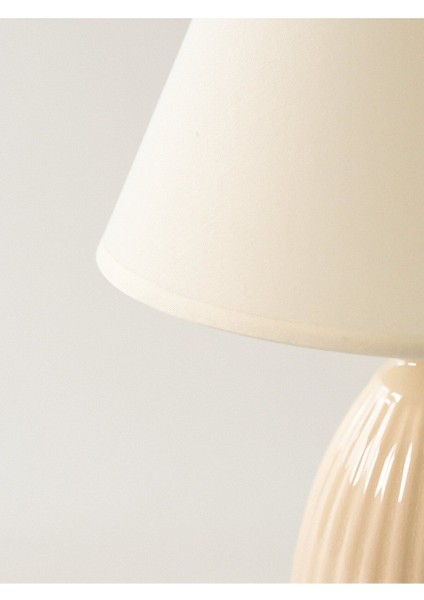 Bej Seramik Abajur 31X22 Cm, Şık ve Modern Dekoratif Aydınlatma. fiyatları