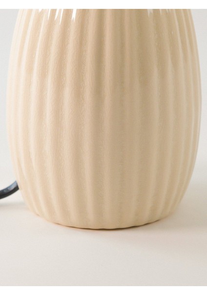 Bej Seramik Abajur 31X22 Cm, Şık ve Modern Dekoratif Aydınlatma. fırsatları