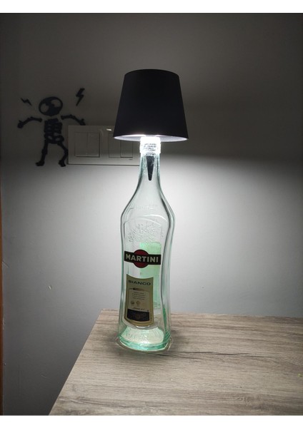 Şişe Tasarımlı Abajur, Dokunmatik, Şarjlı, USB Girişli, Şık ve Fonksiyonel Aydınlatma