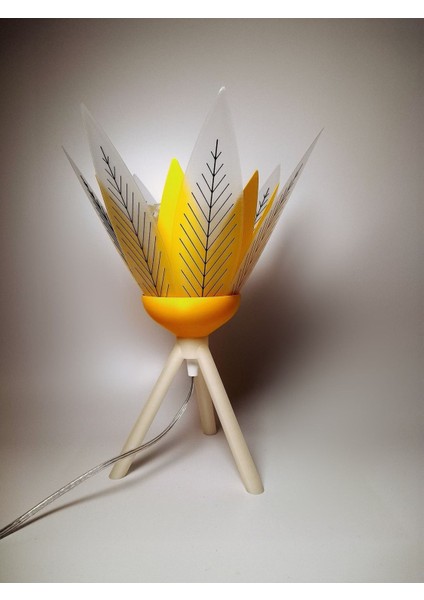 Beyaz Modern Dekoratif Masa Lambası, Gece ve Çiçek Detaylı Tasarım