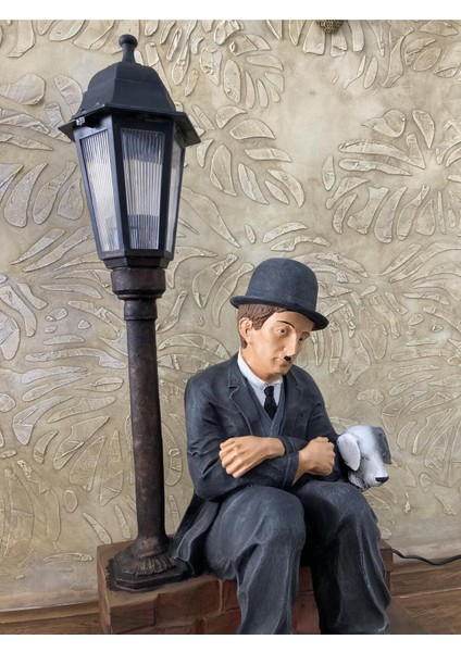 Çok Renkli Sokak Lambası, Şık ve Renkli Aydınlatma, Dekoratif ve Modern Tasarım fırsatları