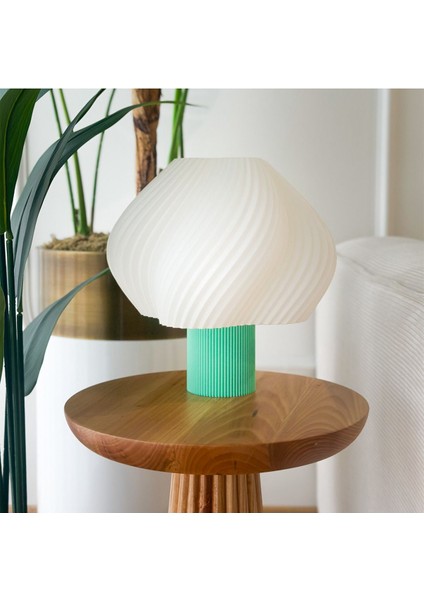 Yeşil Twist Su Yeşili Abajur ile Şık ve Modern Aydınlatma Ortamı Yaratın