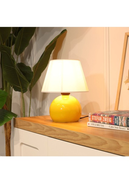 Şık Sarı Abajur ile Oda Dekorunuza Renk Katın fiyatları